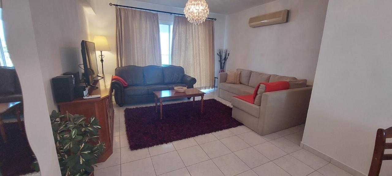 Spacious 2 Bedroom Apartment Пейя Экстерьер фото